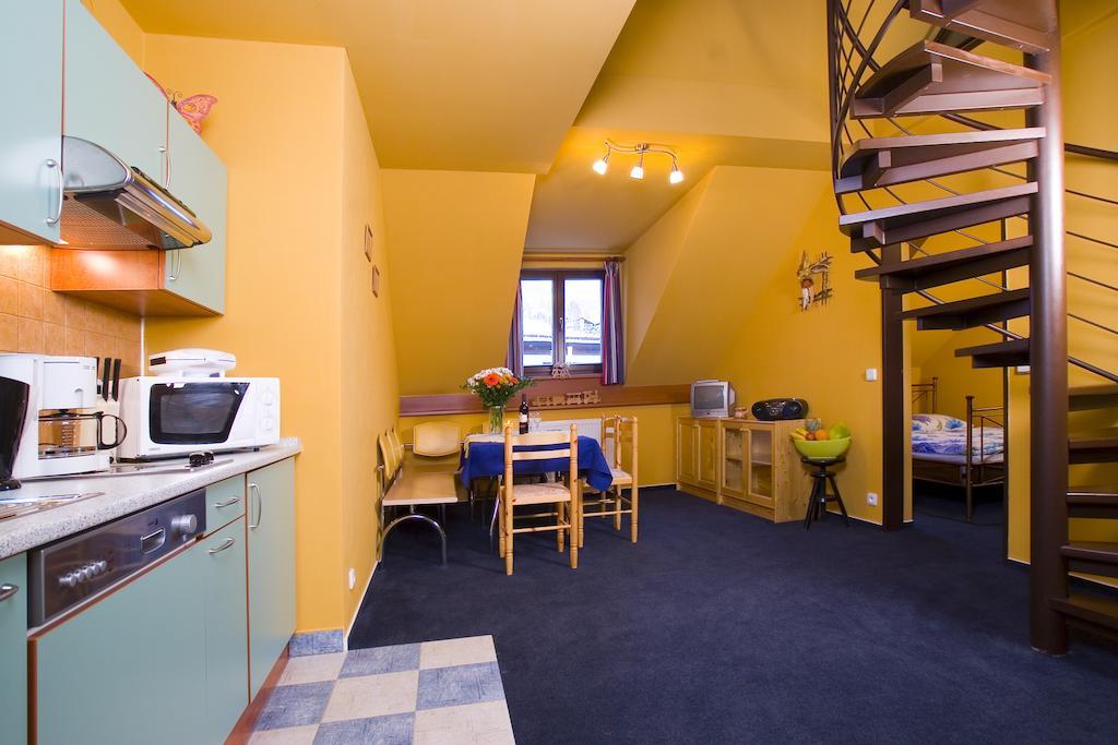 רוקיטניצה נאד איז'רו Yellow Ski Apartments חדר תמונה